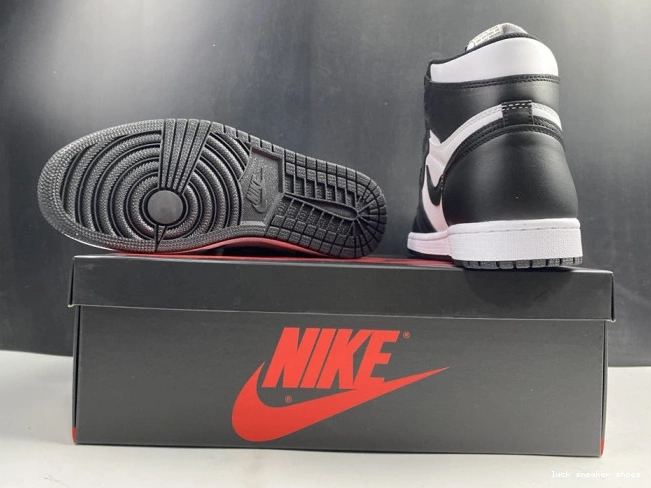 Cheap LUCY White (2014) Retro Black 555088-010 Air Jordan 1 0731